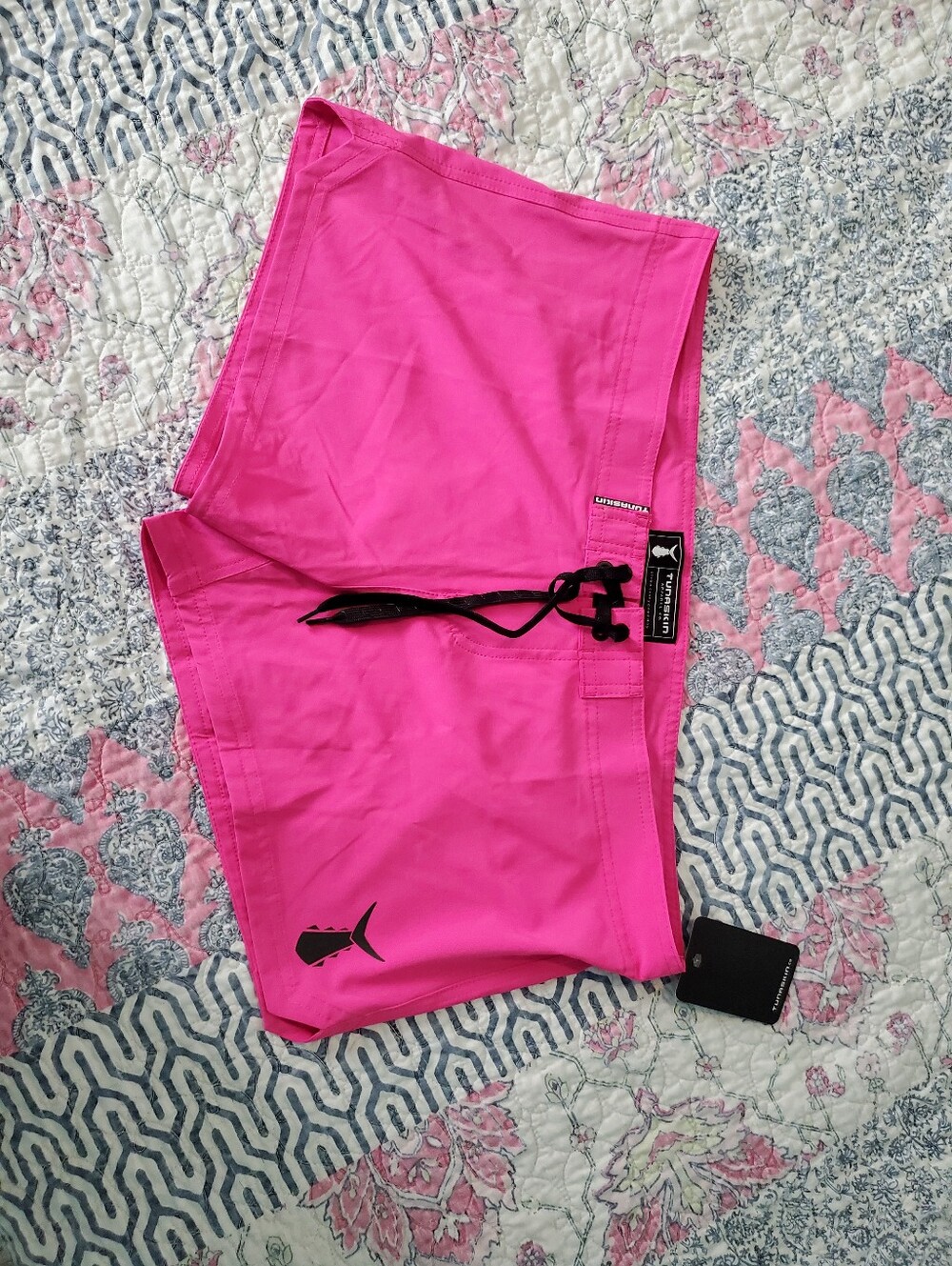 Tunaskin Brand Women’s Boardshorts, Size XL NWT